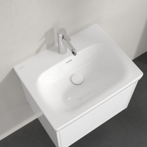 Lavoar suspendat Villeroy&Boch Skyla 60 cm, CeramicPlus, alb alpin